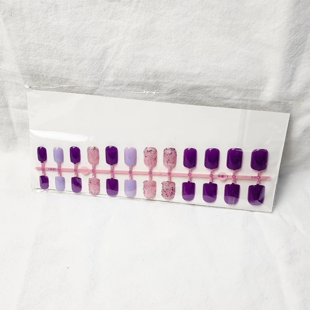 24 Pieces Fake Press On Nails